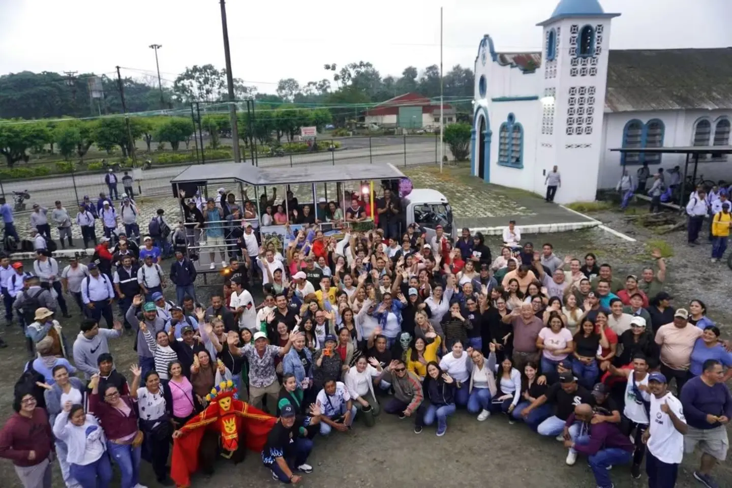 Albazo y chivas recorrieron Coronel Marcelino Maridueña por su 34 aniversario de cantonización