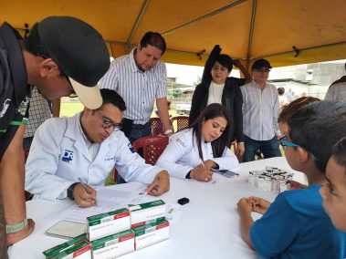 Desparasitación infantil en Coronel Marcelino Maridueña con show de payaso y canes