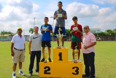 Isaías Domínguez y Tanya Betancourt se llevan el triunfo en la 3K Juvenil de Coronel Maridueña