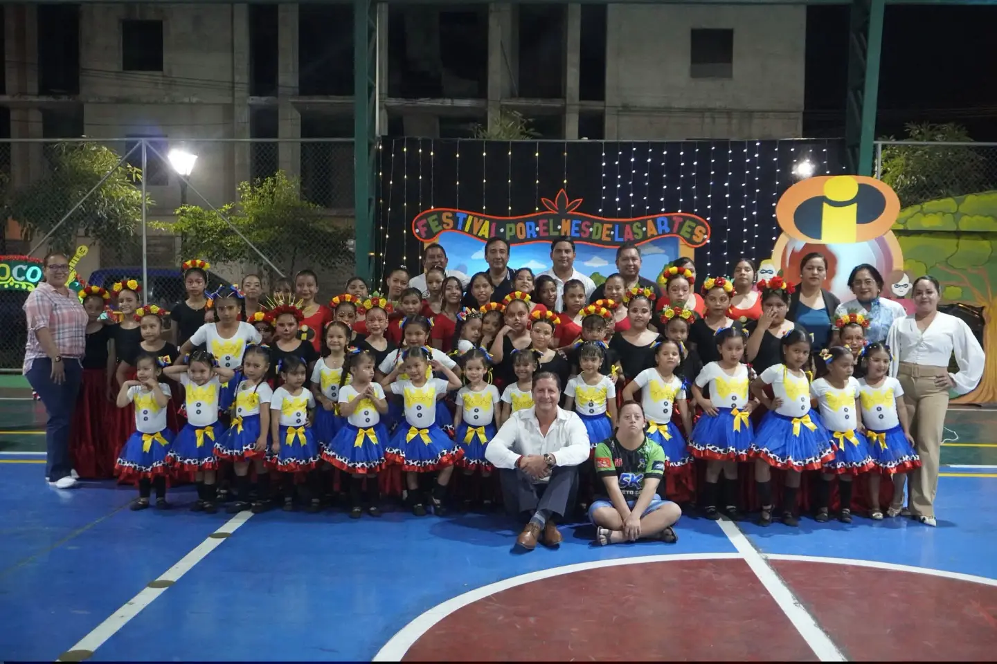 Escuela Municipal de Ballet presenta a sus alumnas en El Campín con respaldo del alcalde
