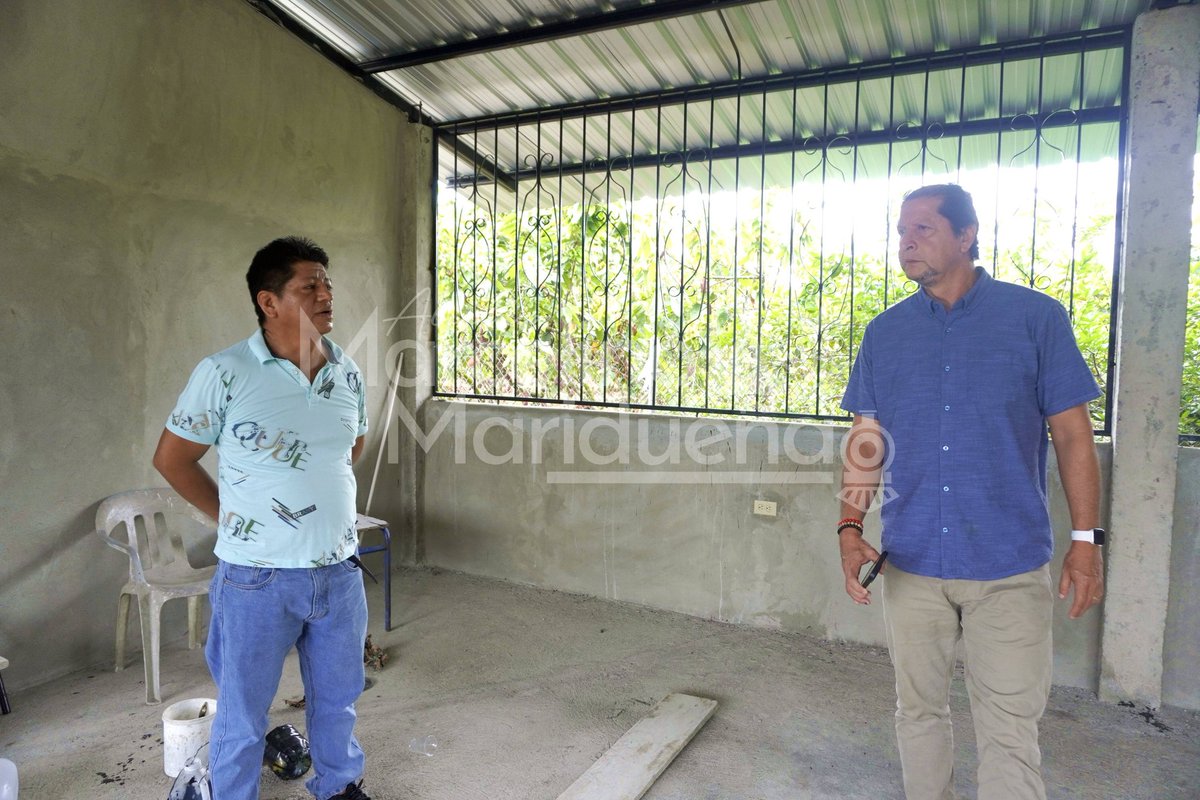 Avanza la construcción del nuevo aula en Jesús del Gran Poder con colocación de cerámica