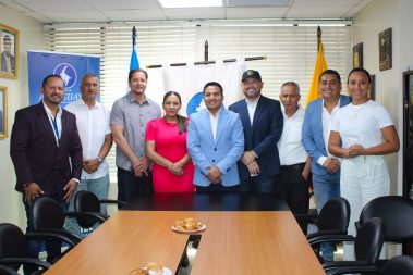 La nueva ministra del MIES se reunió con alcaldes guayaquiles en AME
