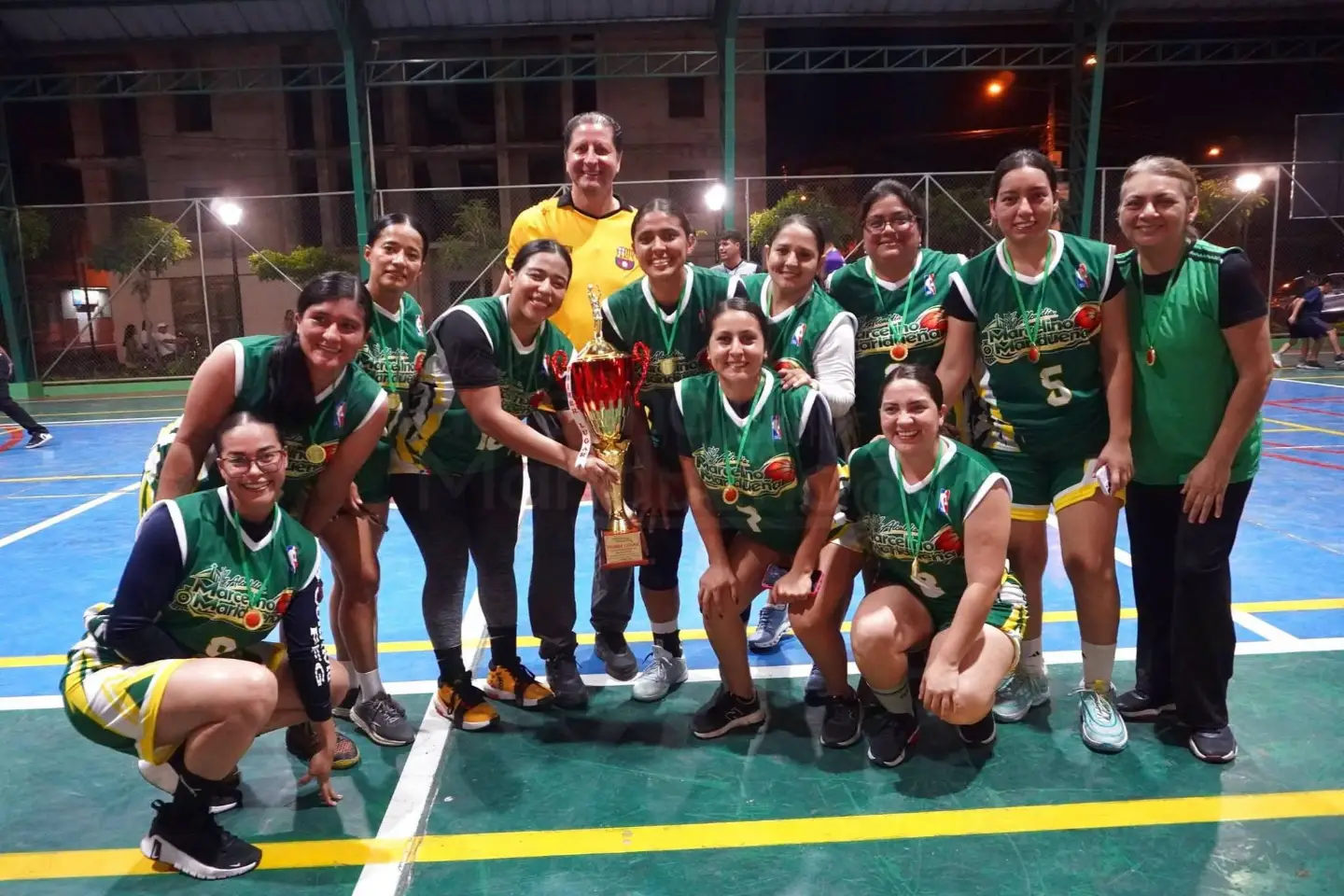 Marcelino Maridueña celebró sus 34 años con básquet femenino en el Campín