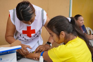 Brigada médica gratuita llegó al Recinto La Veinte Mil con chequeos y medicamentos
